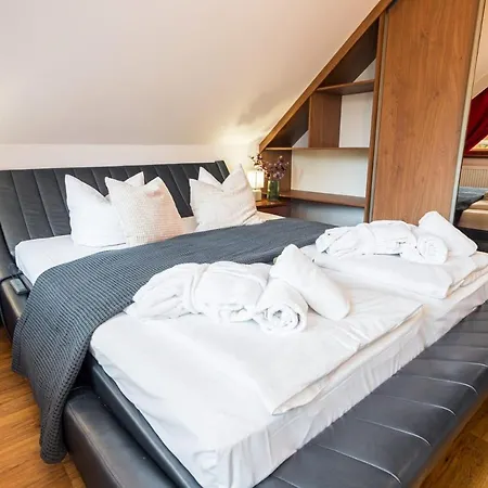 Apartman V Loucne Pod Klinovcem, Primo U Sjezdovky * Лоучна-под-Клиновцем